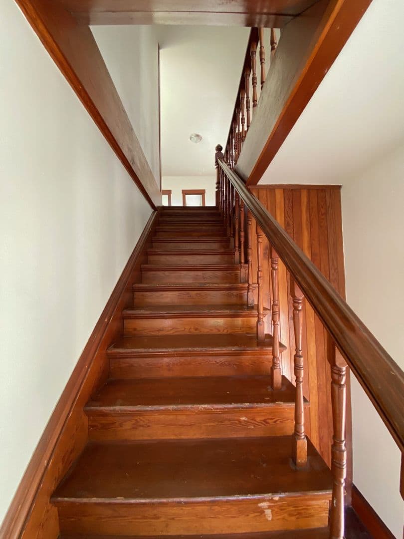 Mt. Angel House: 13573 E. Marquam Rd. NE