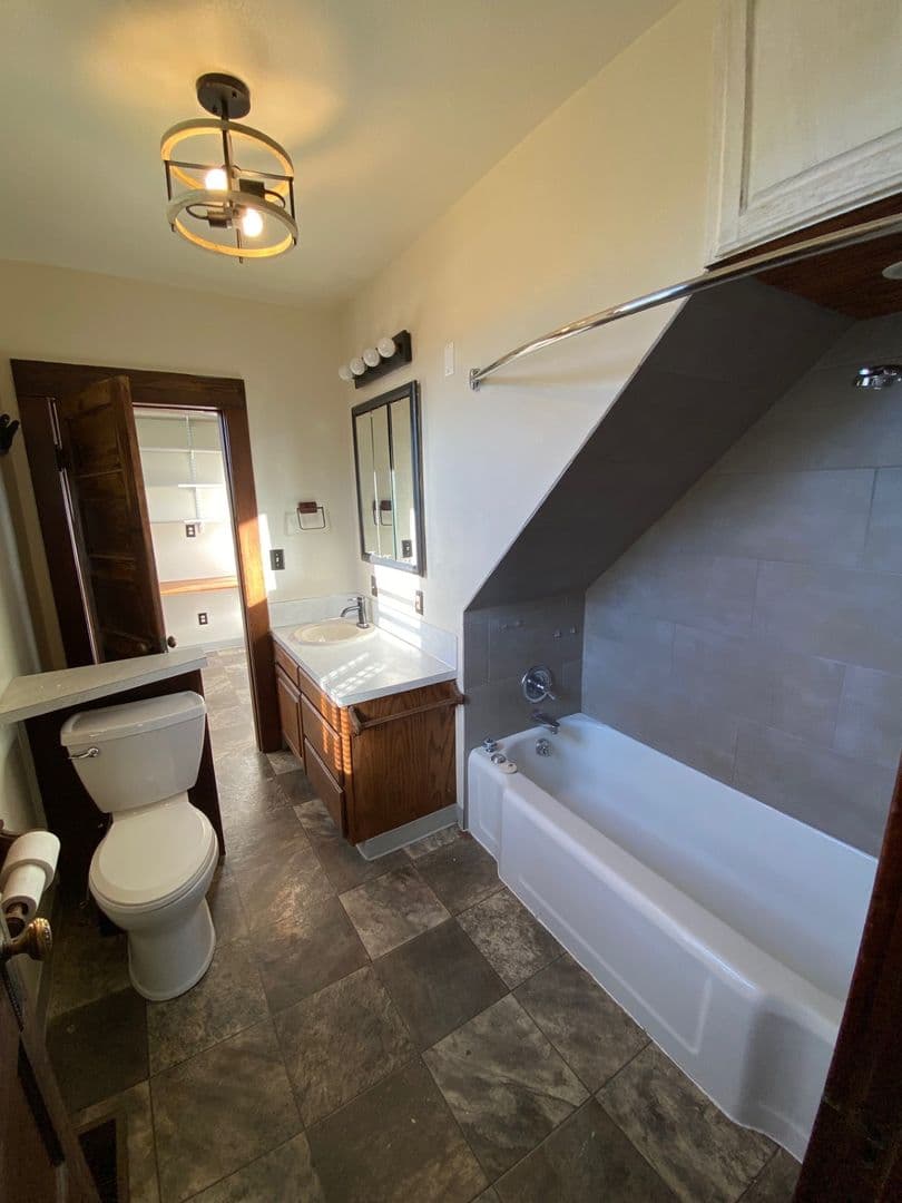 Mt. Angel House: 13573 E. Marquam Rd. NE