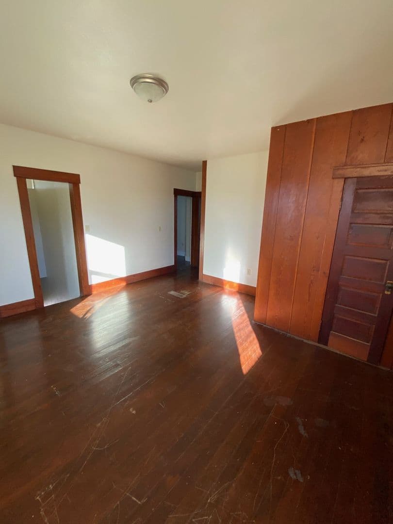 Mt. Angel House: 13573 E. Marquam Rd. NE