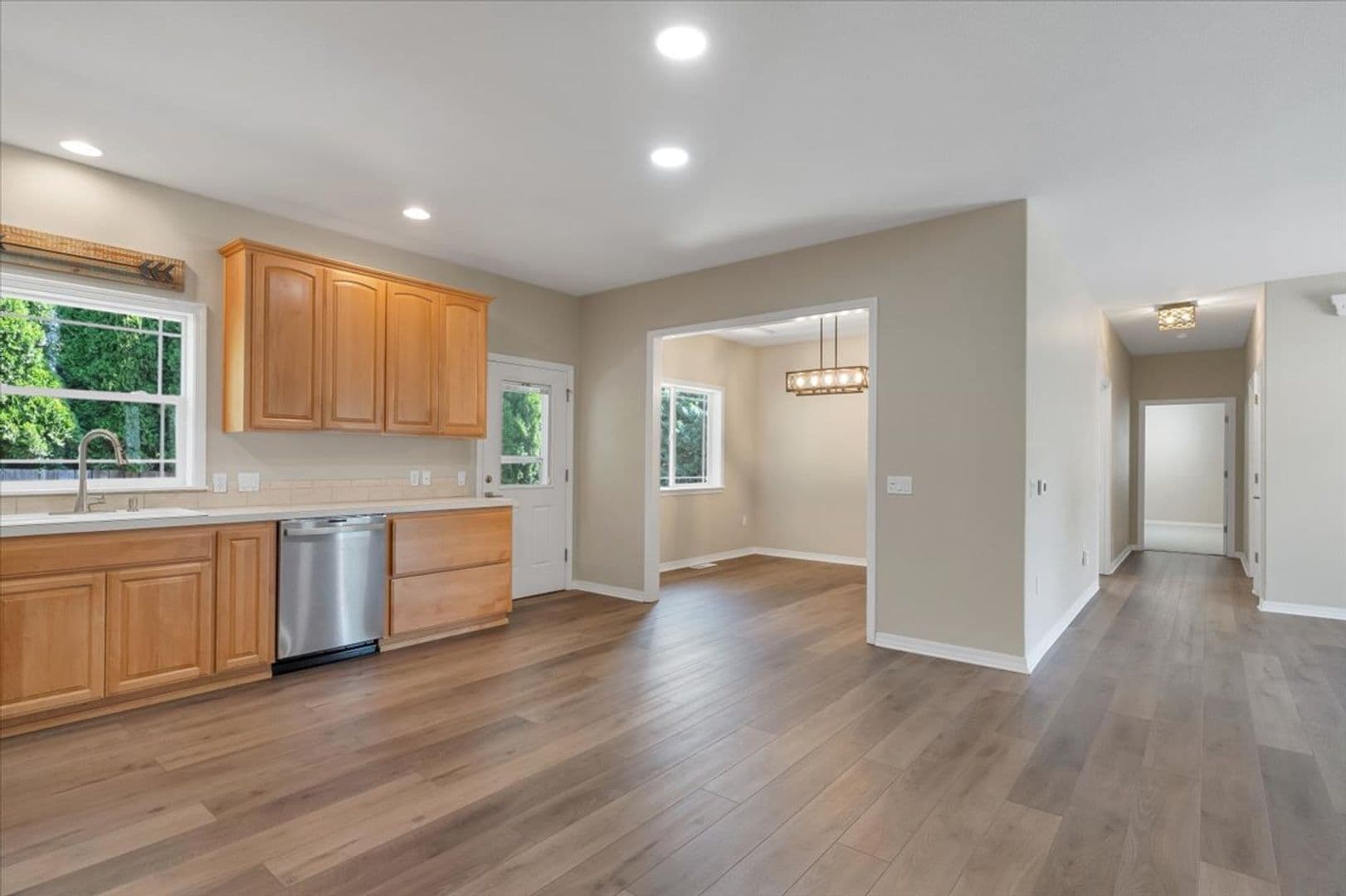 Salem House: 2765 Fort Hill Rd NW