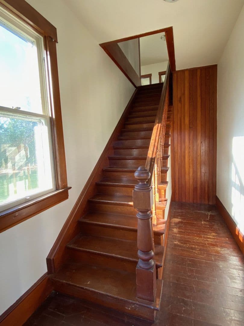 Mt. Angel House: 13573 E. Marquam Rd. NE