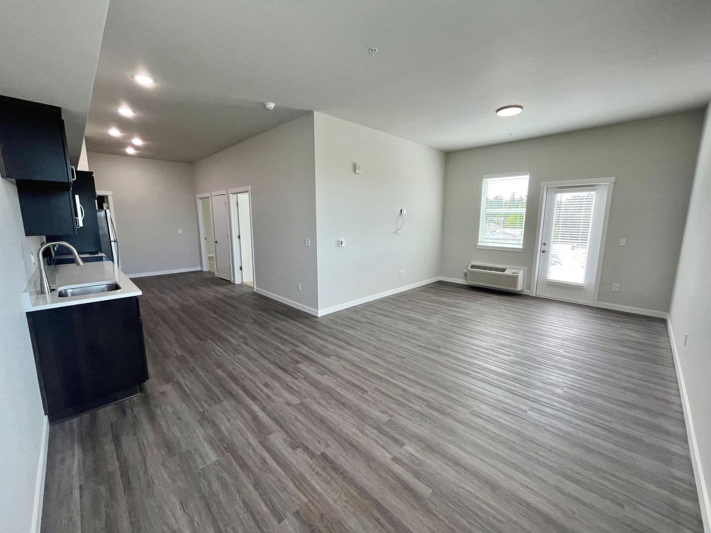 Salem Apartment: 122 Hrubetz Rd SE