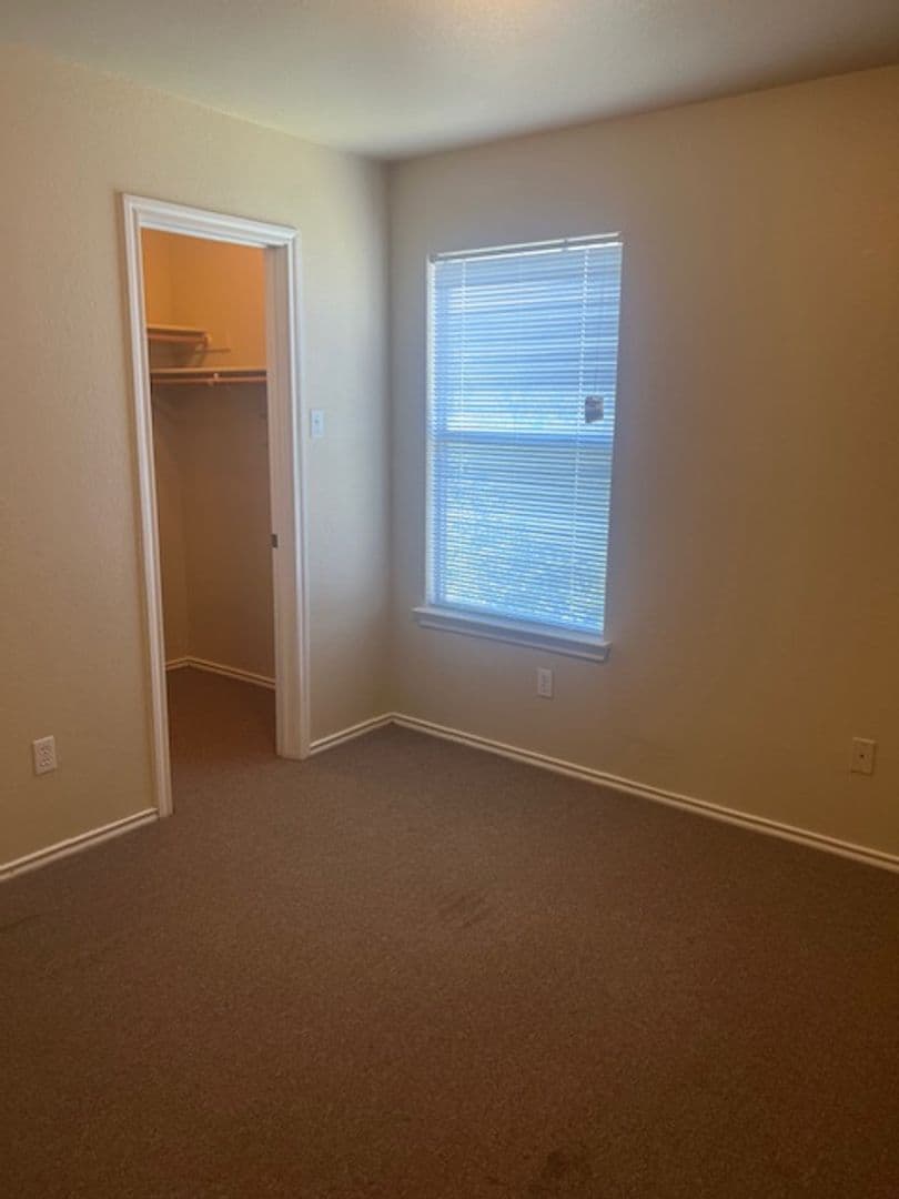 Round Rock Apartment: 1101 Christopher Avenue
