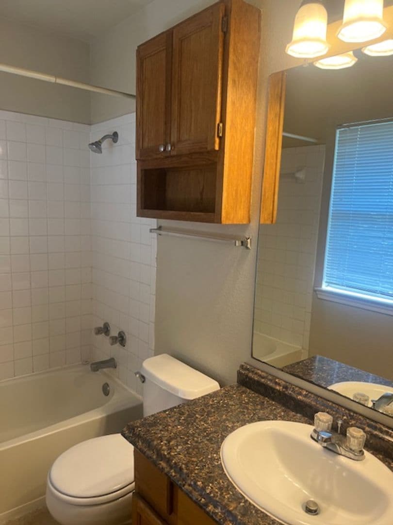 Round Rock Apartment: 1101 Christopher Avenue