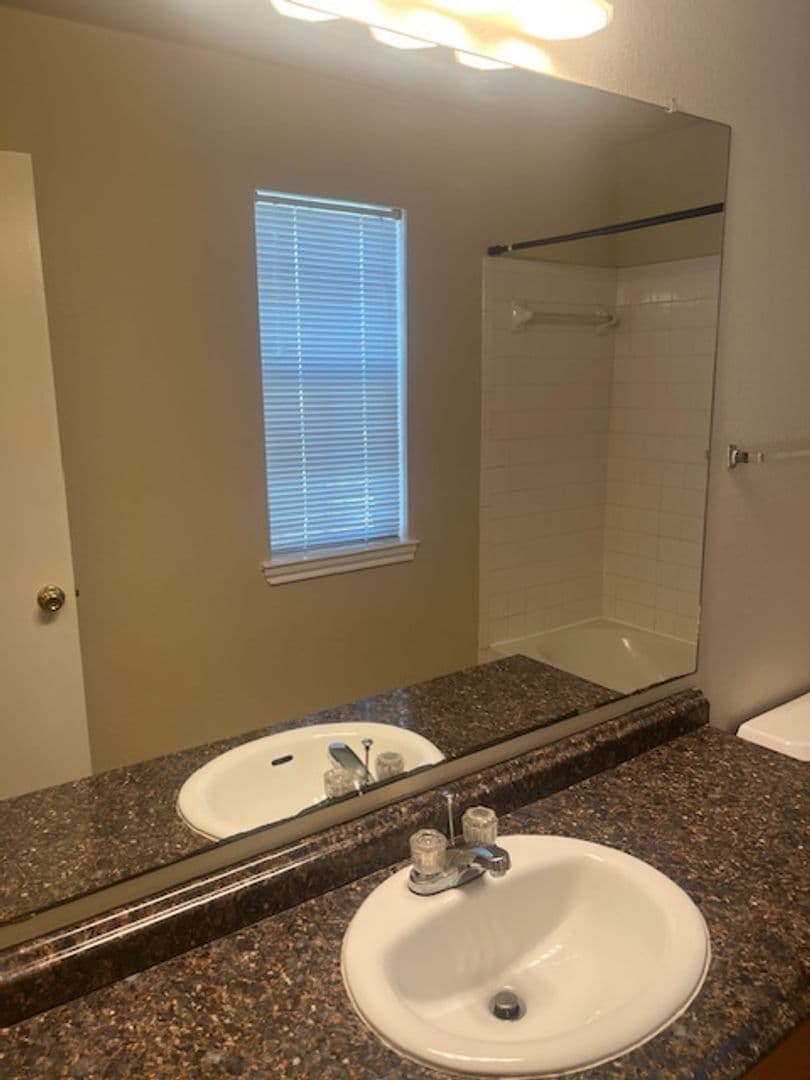 Round Rock Apartment: 1101 Christopher Avenue