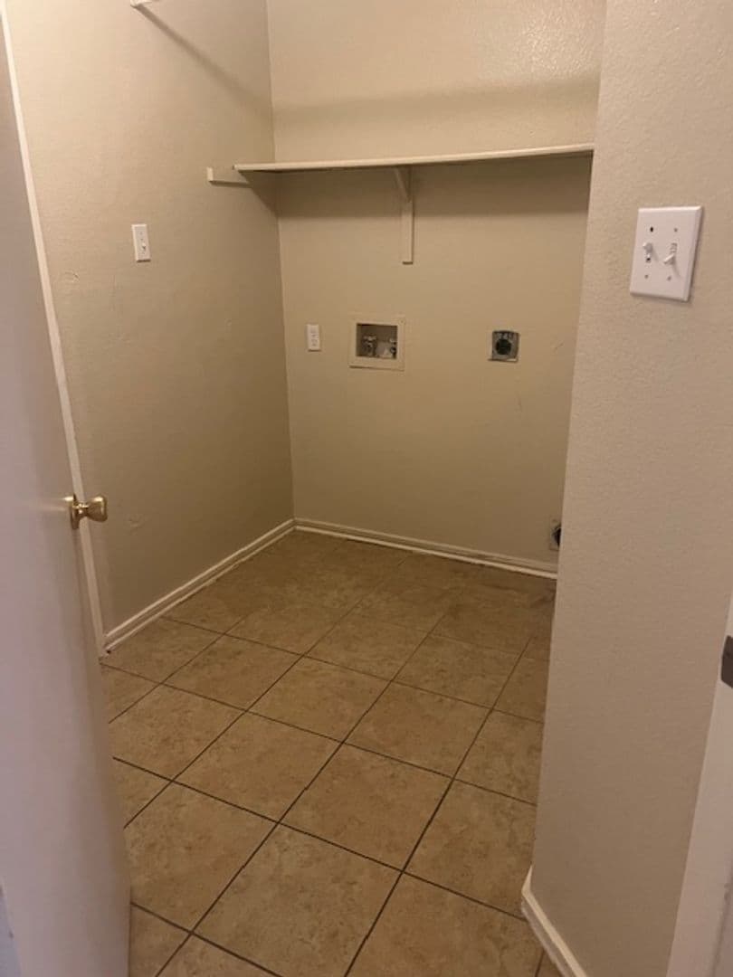 Round Rock Apartment: 1101 Christopher Avenue