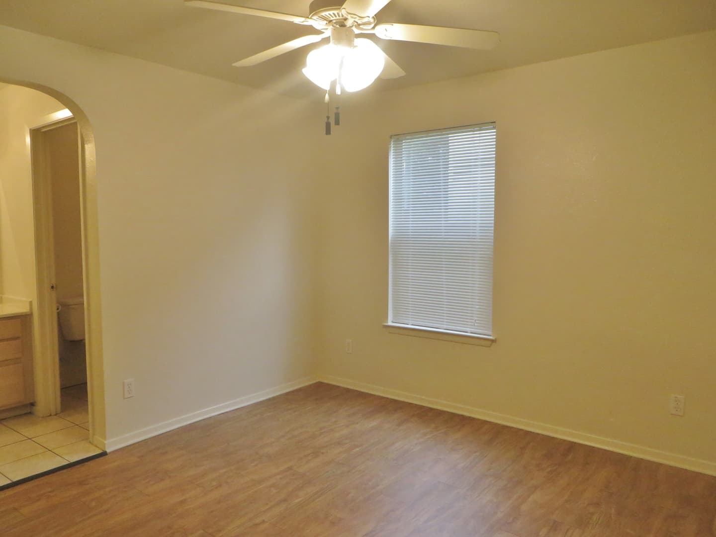 Georgetown House: 2216-B Katy Lane