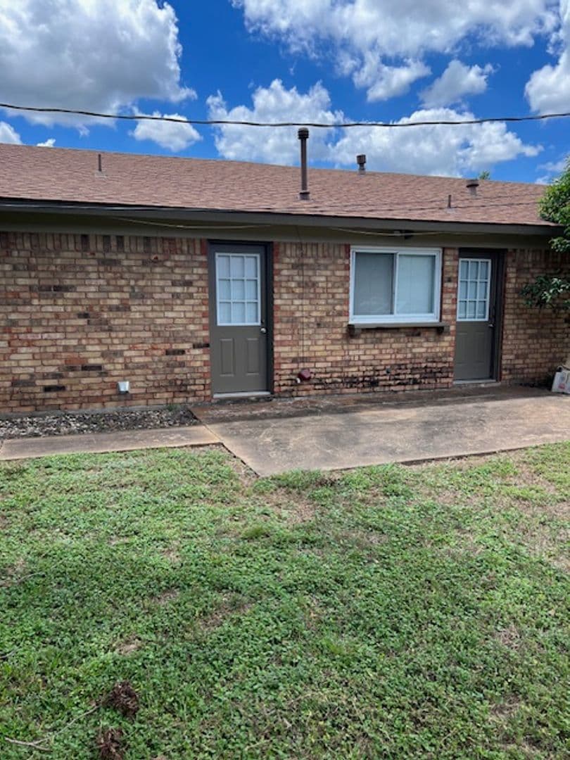Georgetown Apartment: 812 Ranch Road