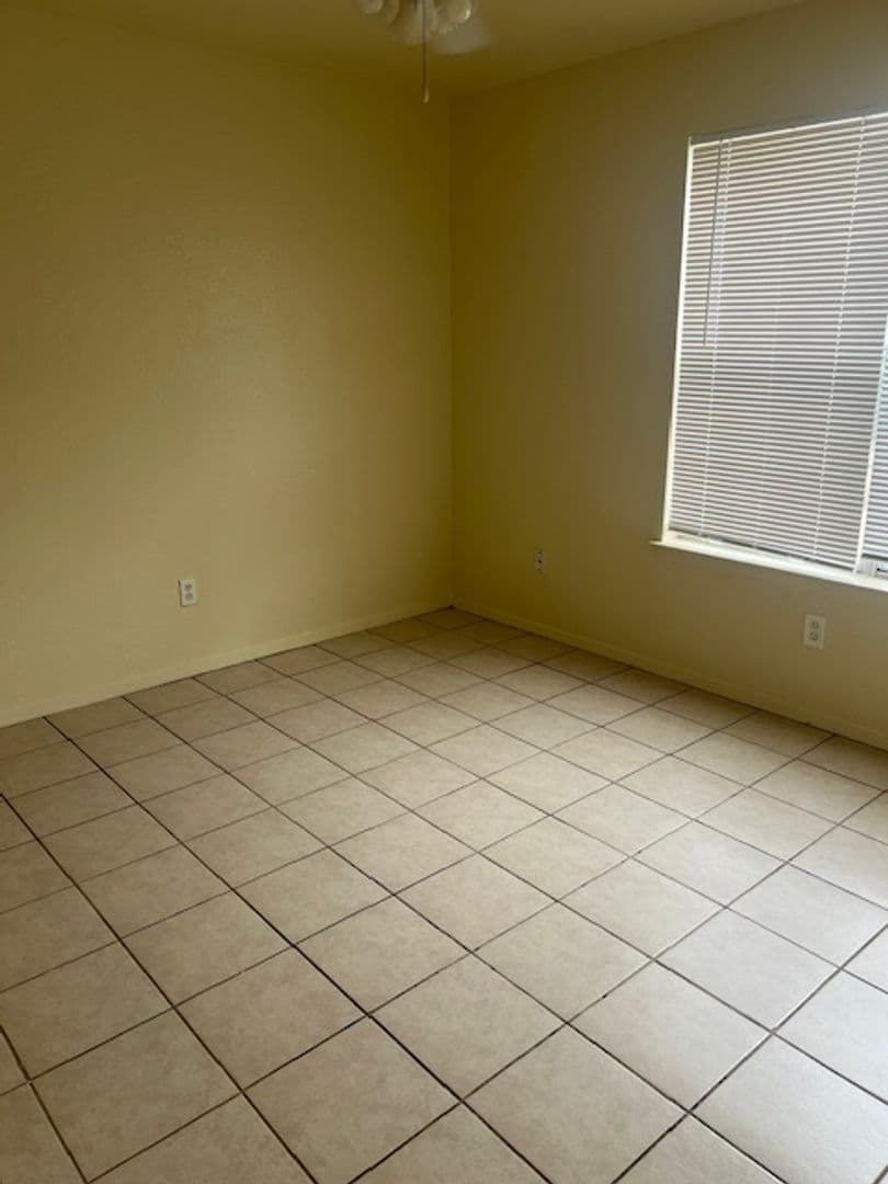 Georgetown Apartment: 2204 Katy Lane
