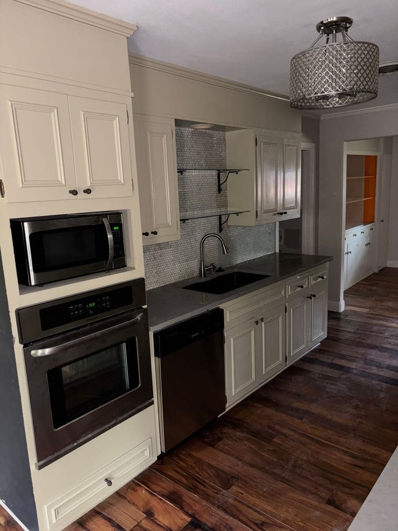Georgetown House: 1500 E. 15th Street