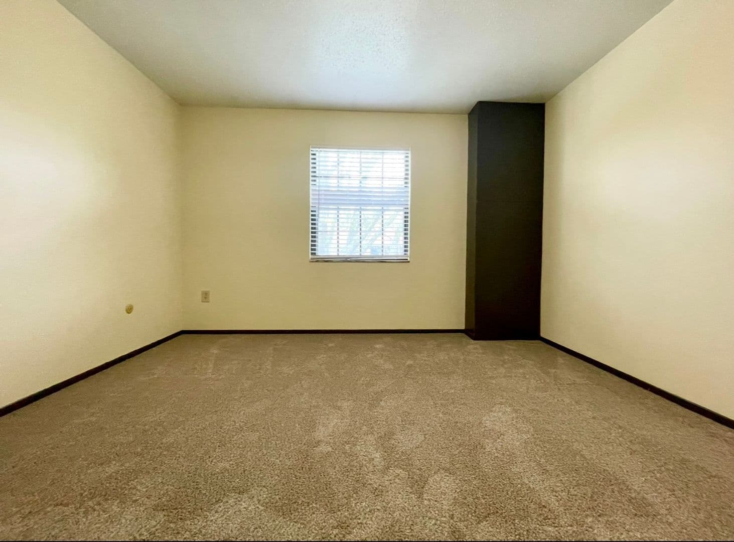 Erie Apartment: 1717 Kuntz Road