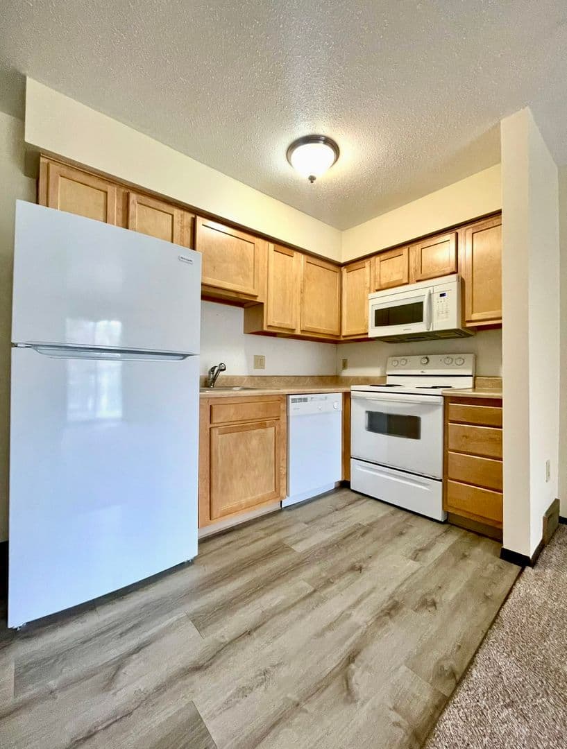 Erie Apartment: 1717 Kuntz Road