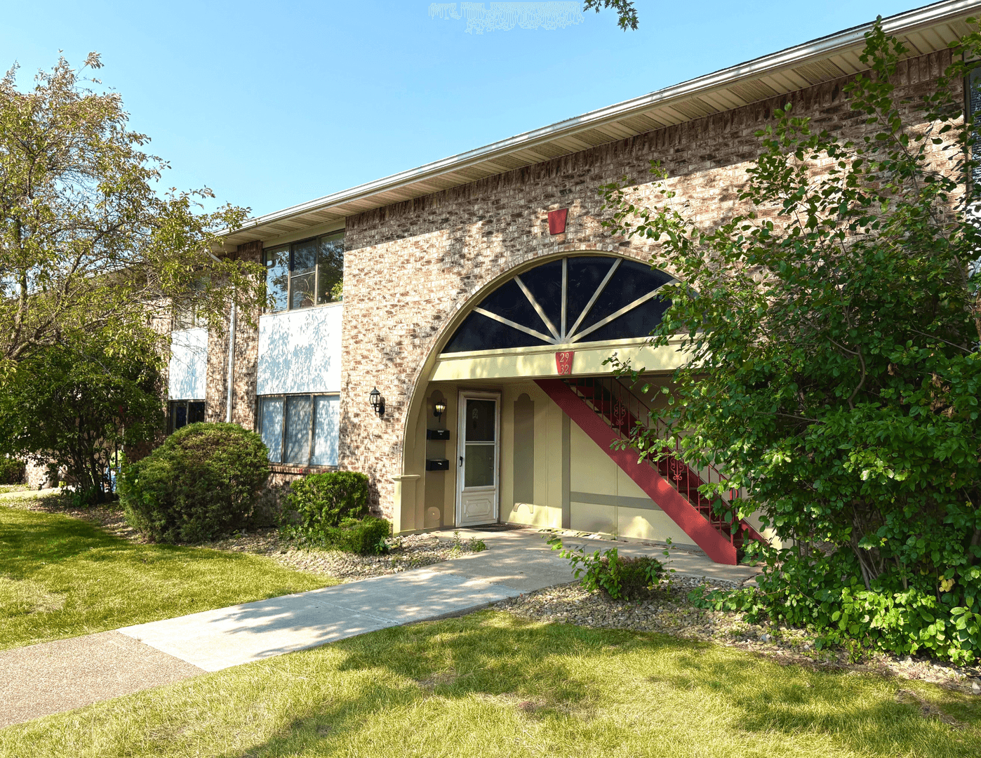 West Seneca Apartment: 1291 Indian Church Rd.
