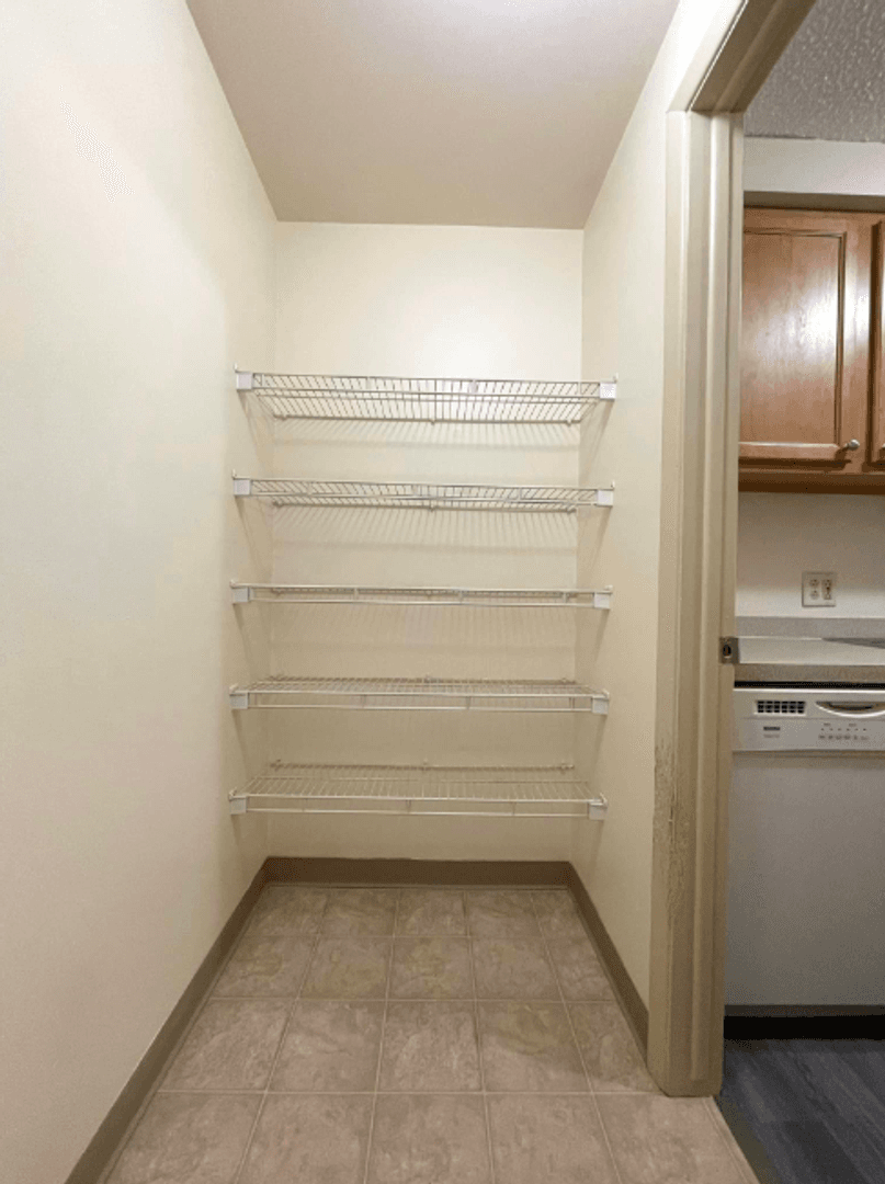 West Seneca Apartment: 1291 Indian Church Rd.