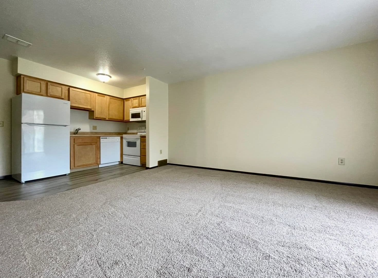 Erie Apartment: 1717 Kuntz Road