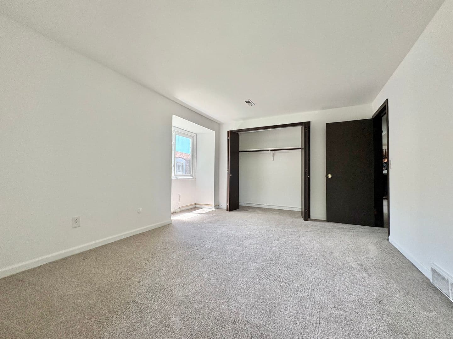 Seneca Apartment: 83 S. Fisher Rd West