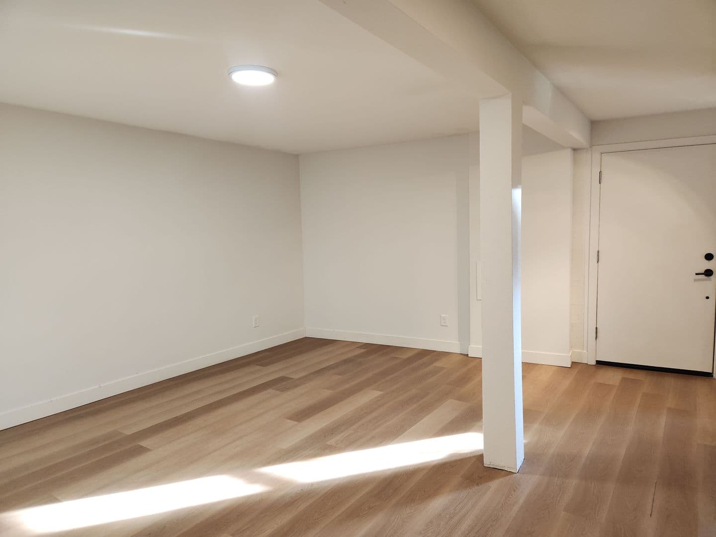 Seattle Apartment: 3500 W Government Way