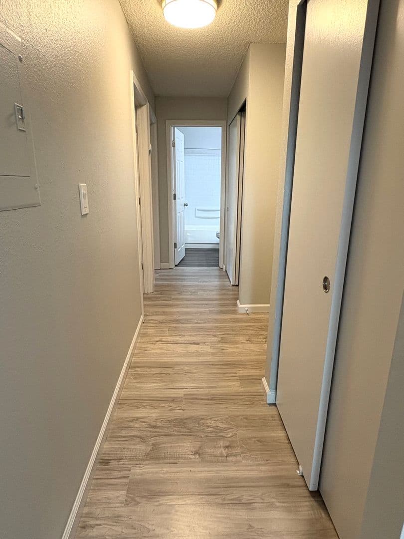 Bothell Apartment: 10295 NE 189th Street