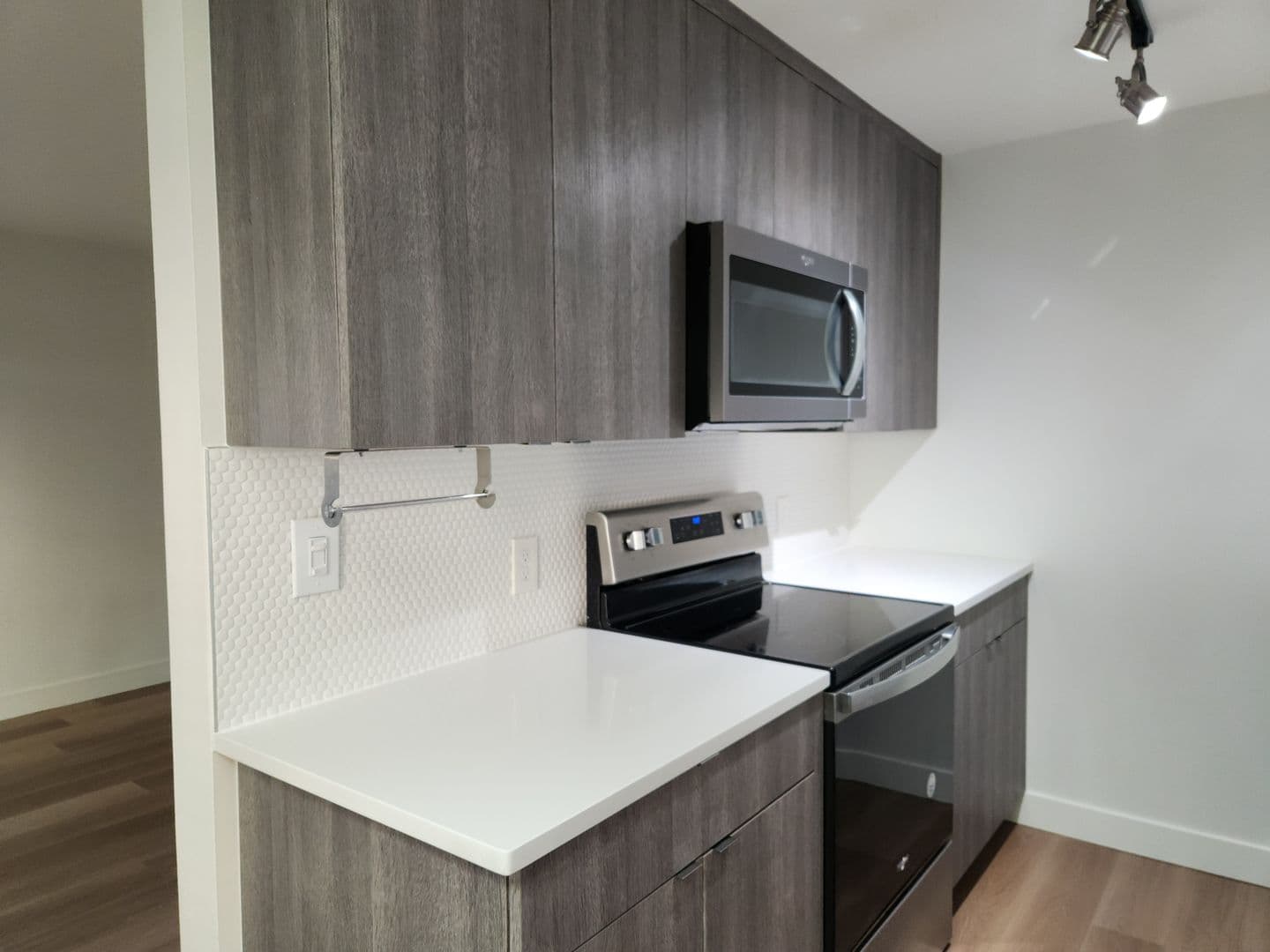 Seattle Apartment: 3500 W Government Way