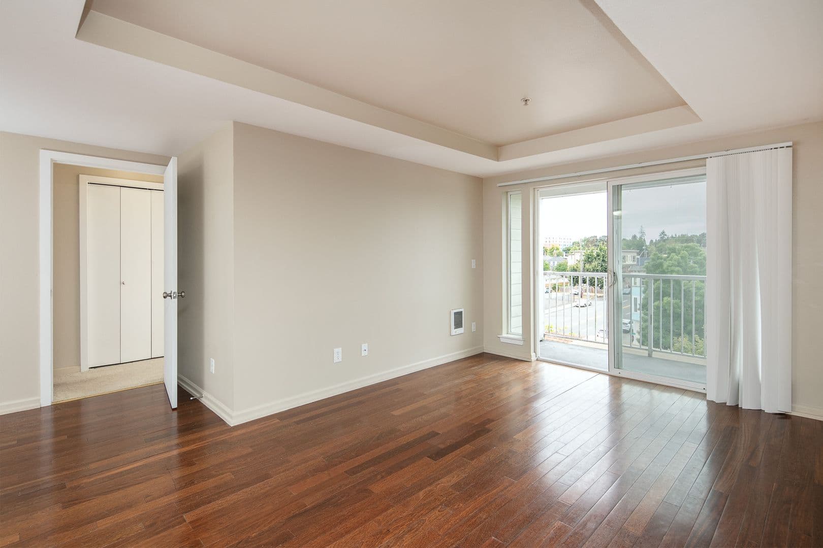 Tacoma Apartment: 815 S 9th St