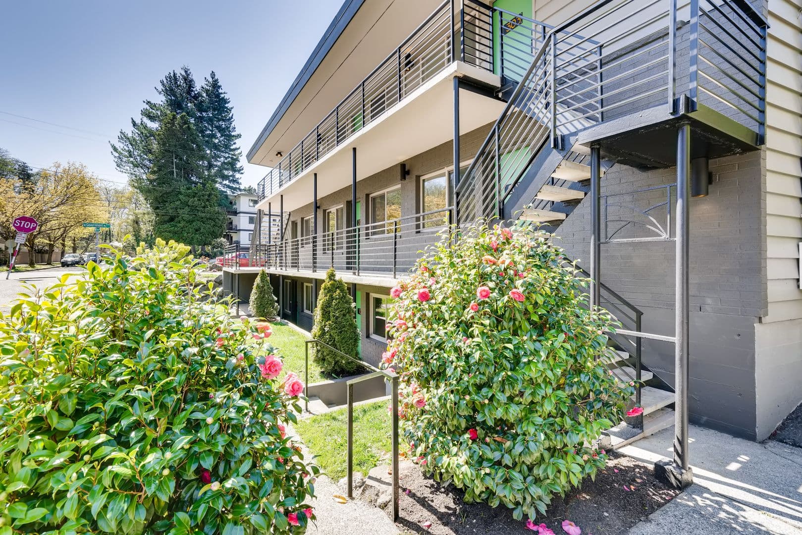 Seattle Apartment: 3500 W Government Way