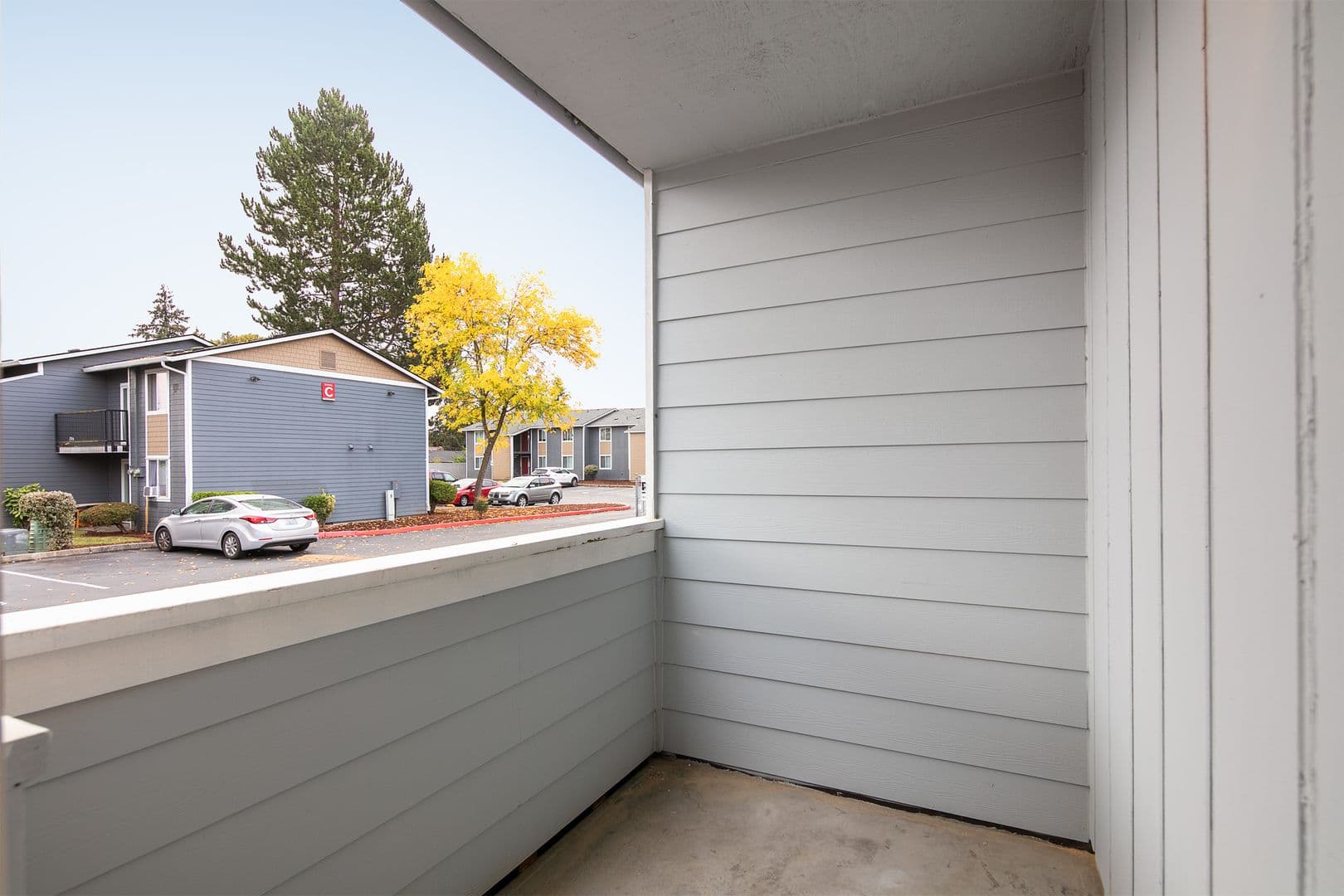 Everett Apartment: 832 W Casino Rd
