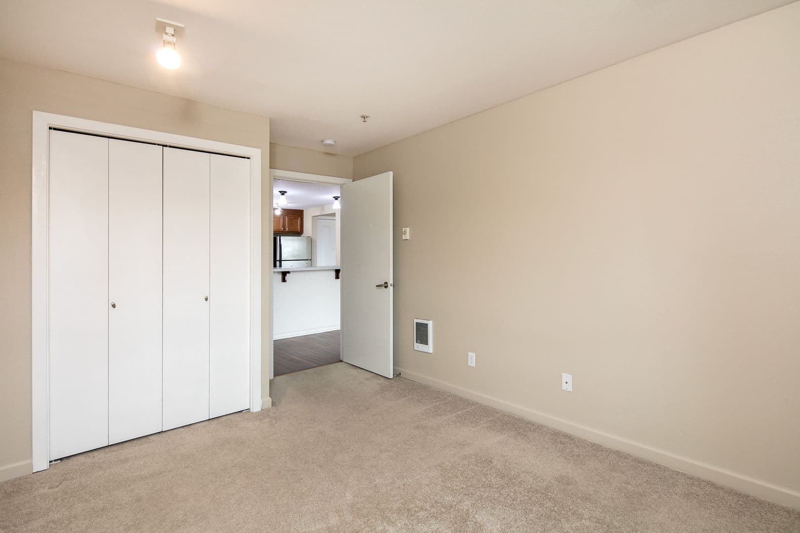Tacoma Apartment: 815 S 9th St