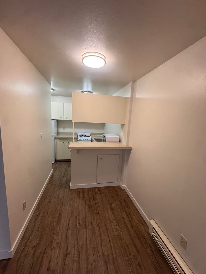 Seattle Apartment: 525 Bellevue Ave E