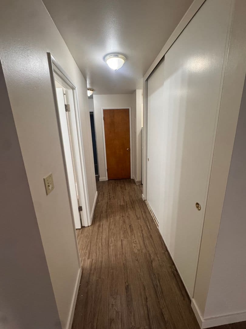 Seattle Apartment: 525 Bellevue Ave E