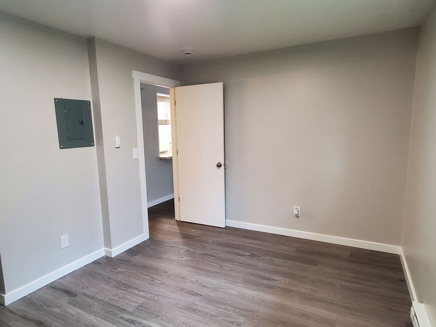 Federal Way Apartment: 1821 S 310th St