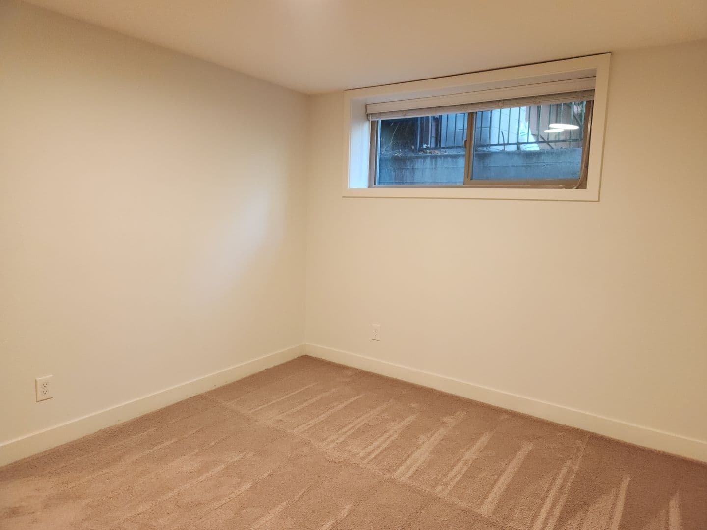 Seattle Apartment: 3500 W Government Way