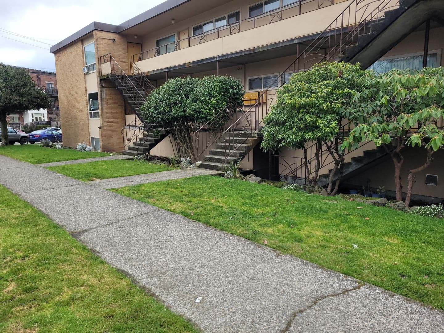 Seattle Apartment: 2269 NE 53rd Street