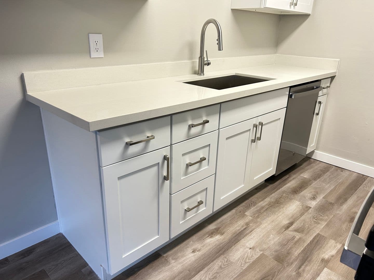 Burien Apartment: 421 Ambaum Blvd SW