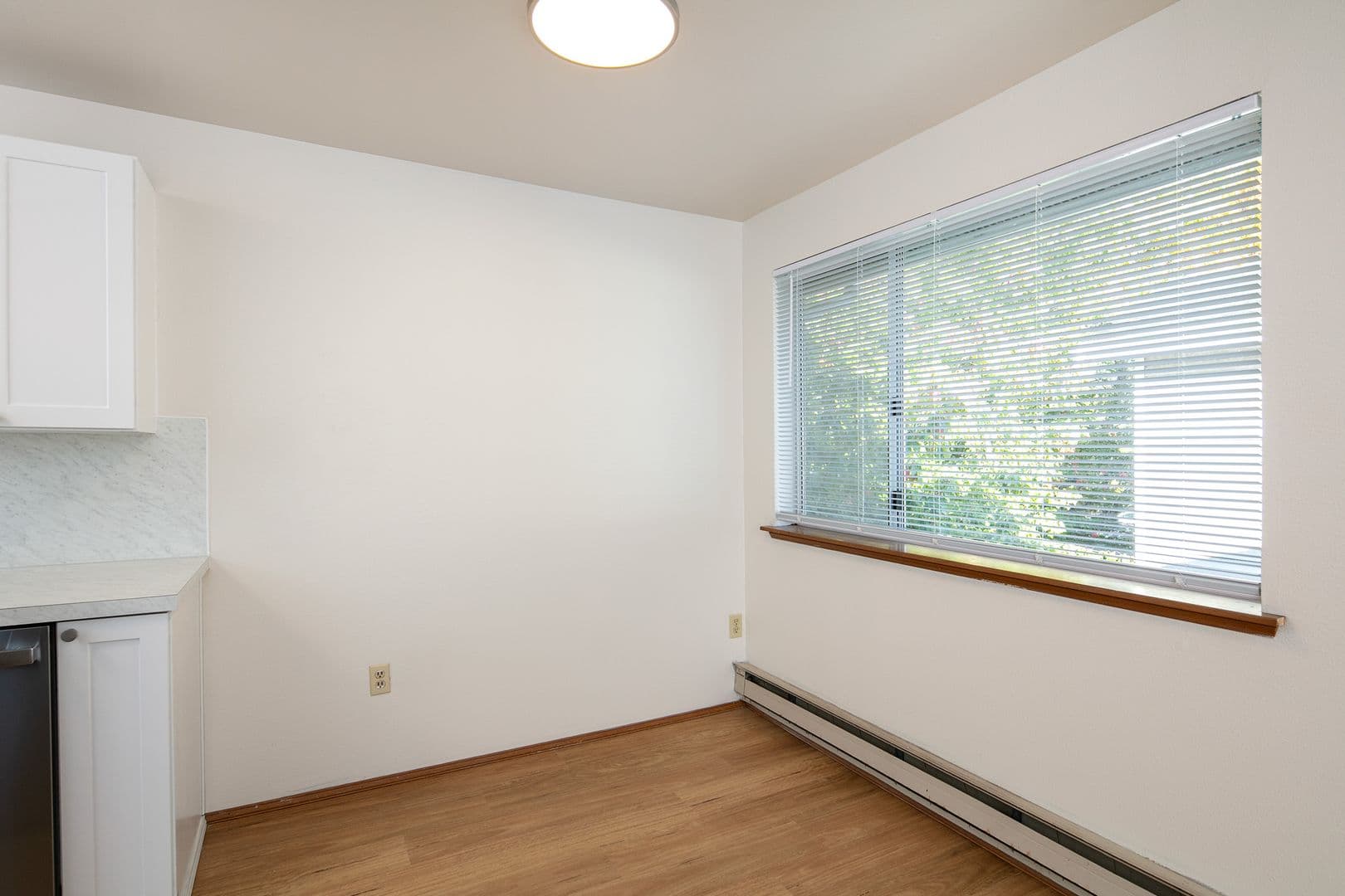 Seattle Apartment: 10510 Whitman Ave N