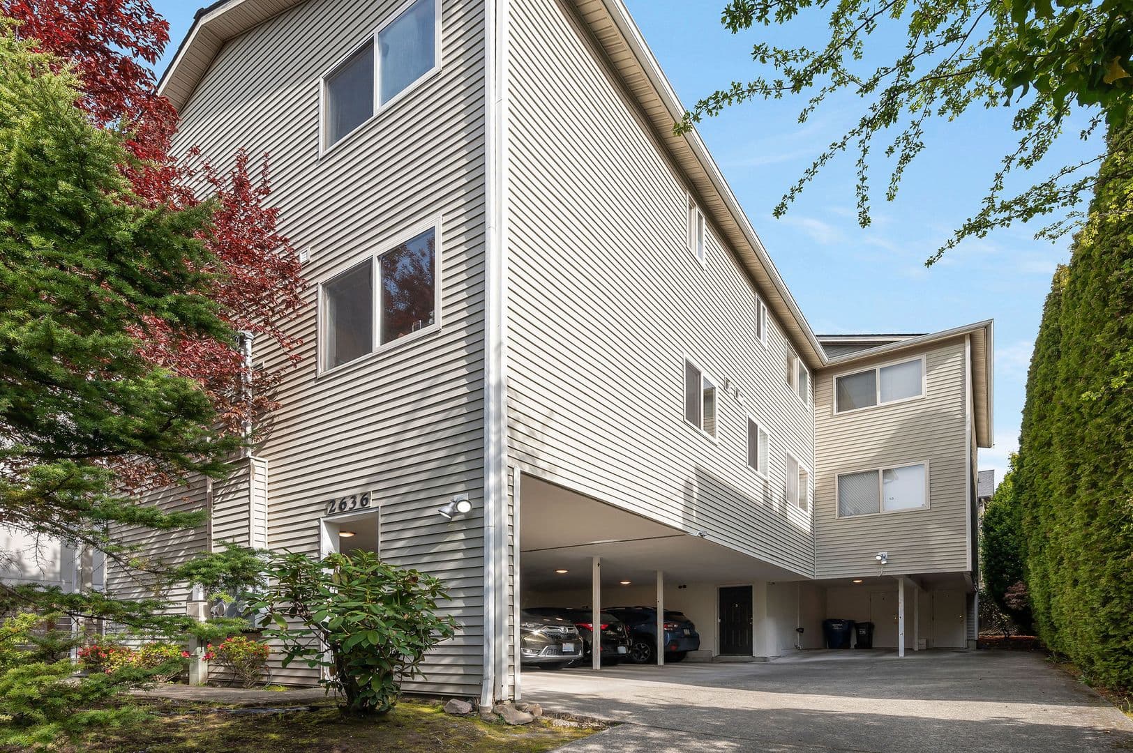 Seattle Apartment: 2636 NW 57th St