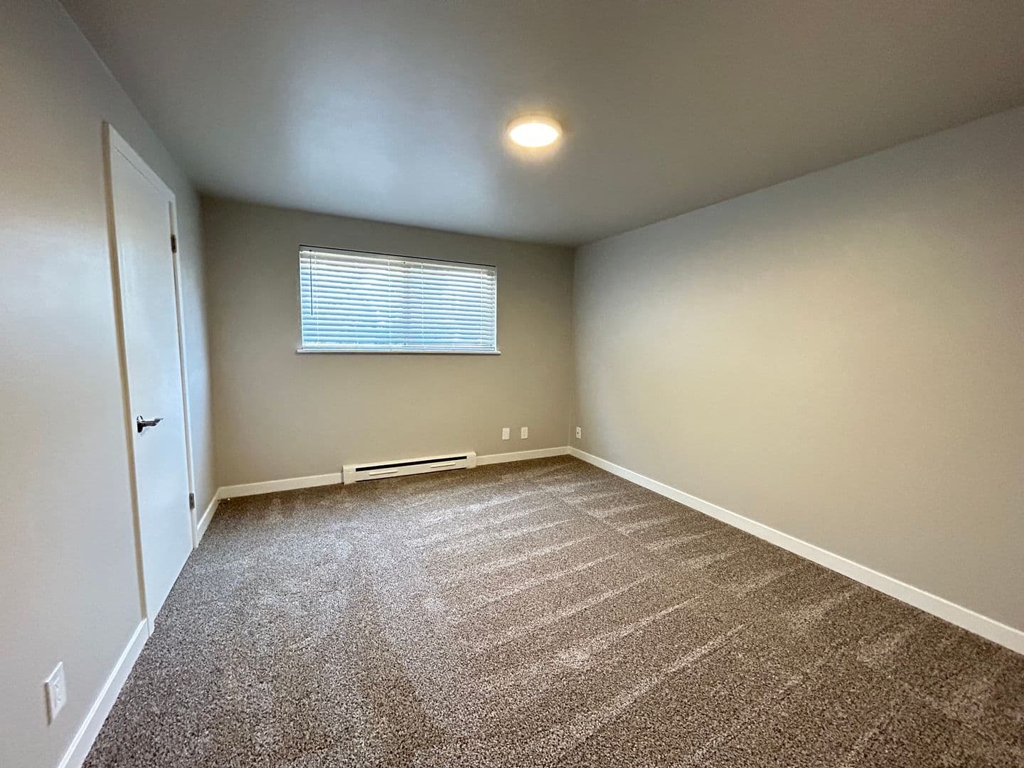 Burien Apartment: 421 Ambaum Blvd SW