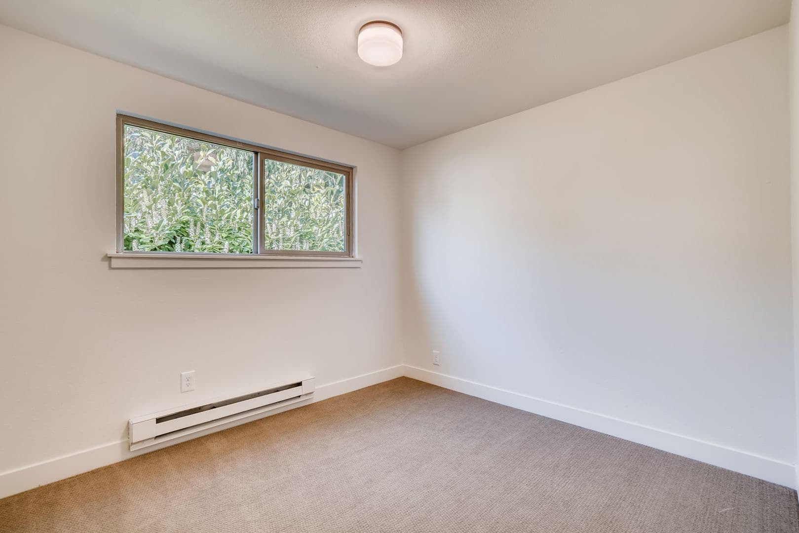 Seattle Apartment: 3500 W Government Way