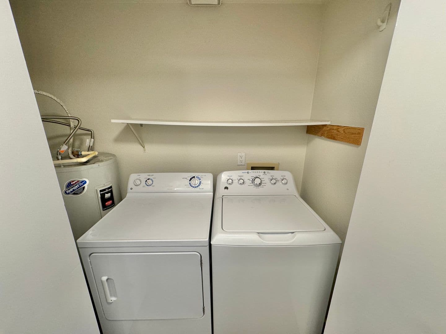 Seattle Apartment: 9515 Interlake Ave N