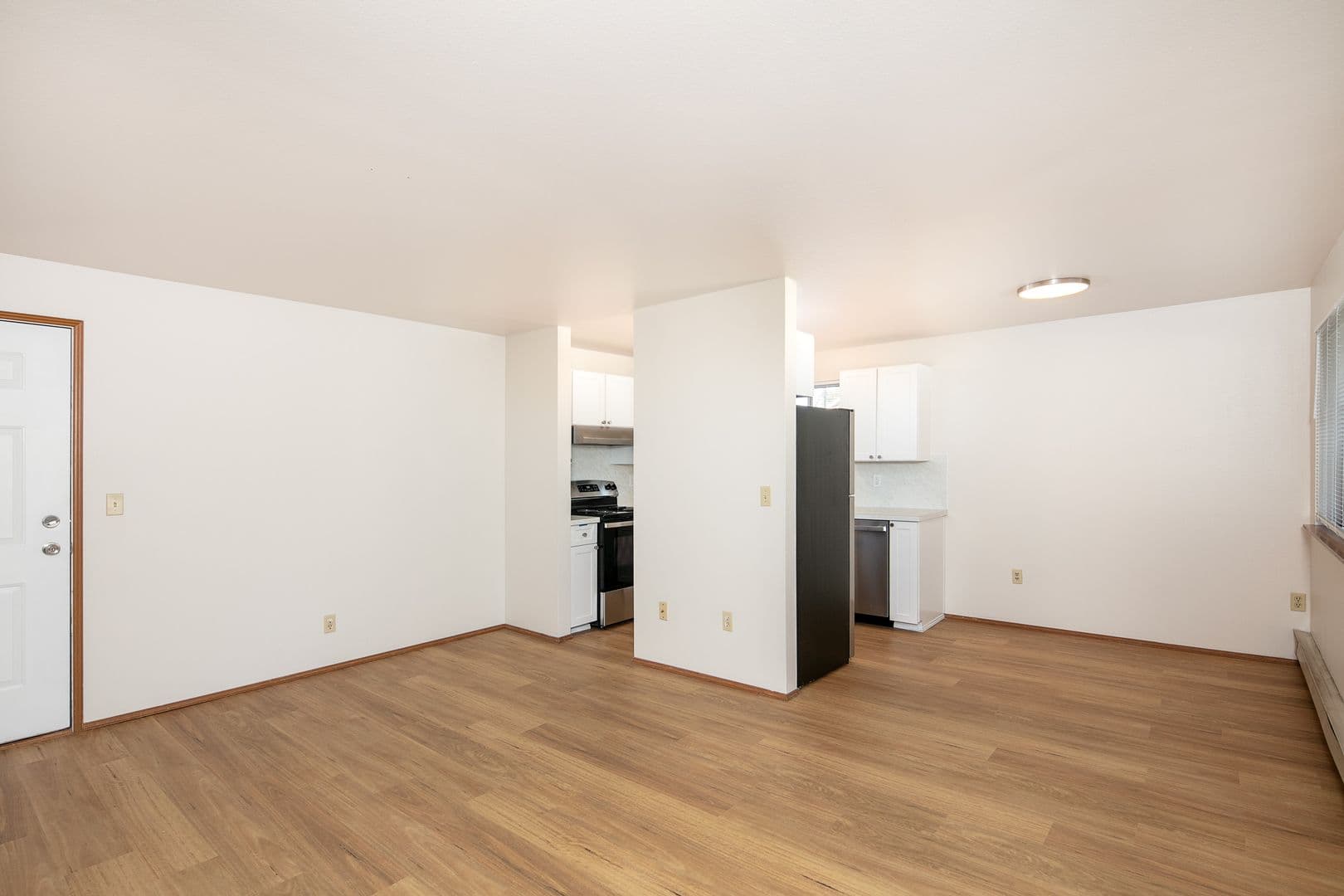 Seattle Apartment: 10510 Whitman Ave N