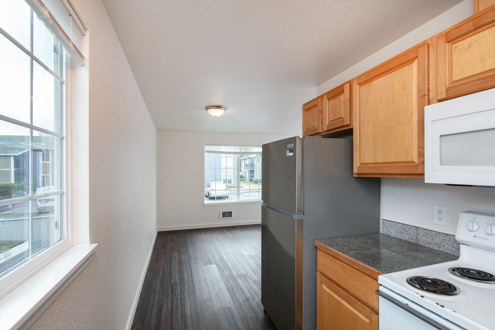 Everett Apartment: 832 W Casino Rd