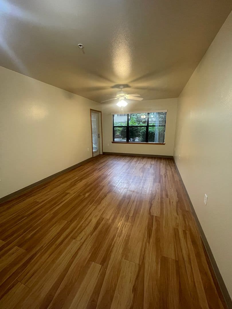 Portland Apartment: 1040 NW 10th Ave