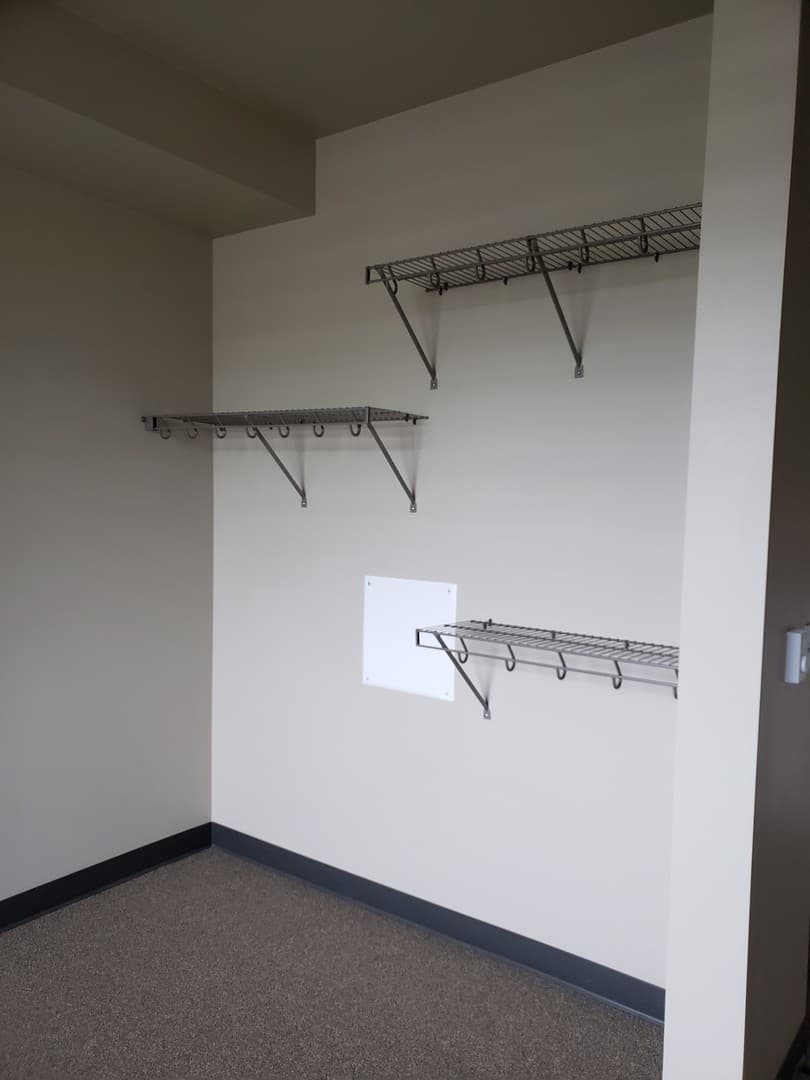 Portland Apartment: 9700 NE Everett Court