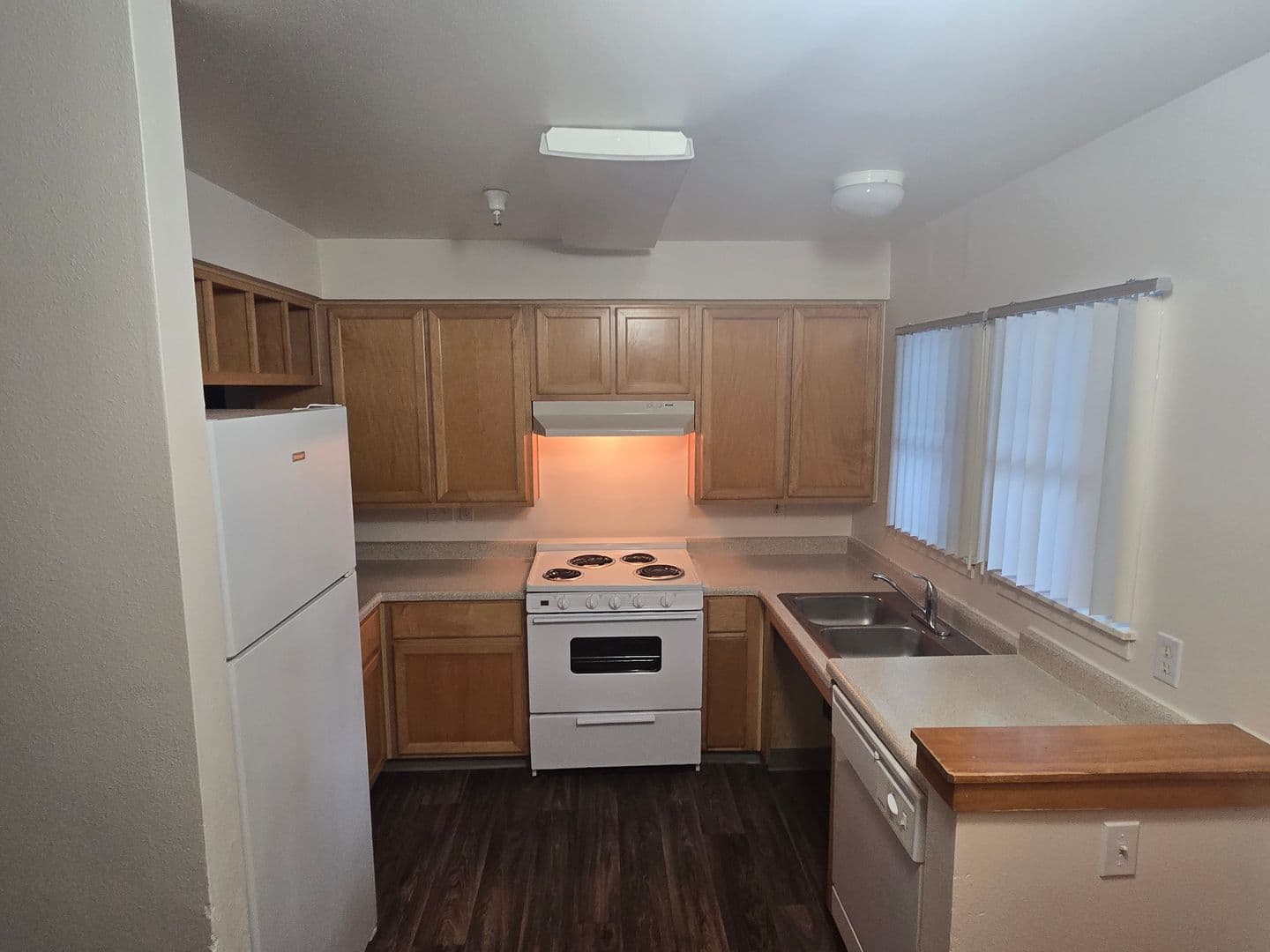 Portland Apartment: 247 SE 160th Ave