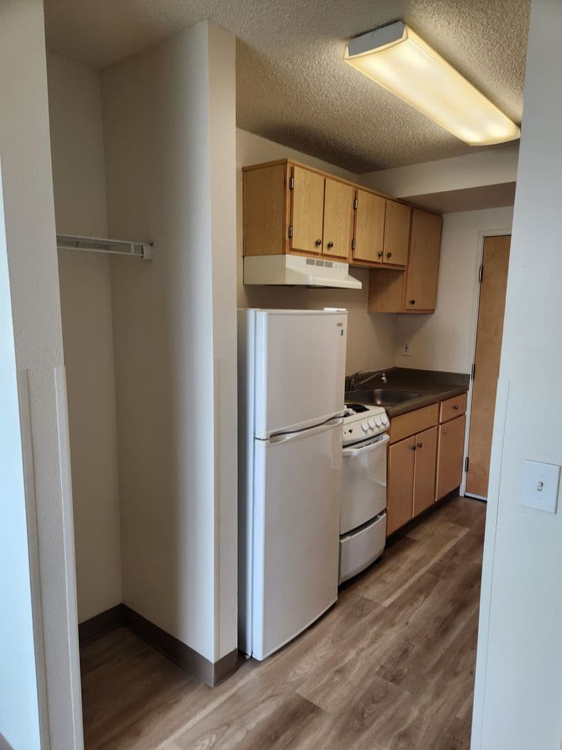 Portland Apartment: 1240 SW Columbia St