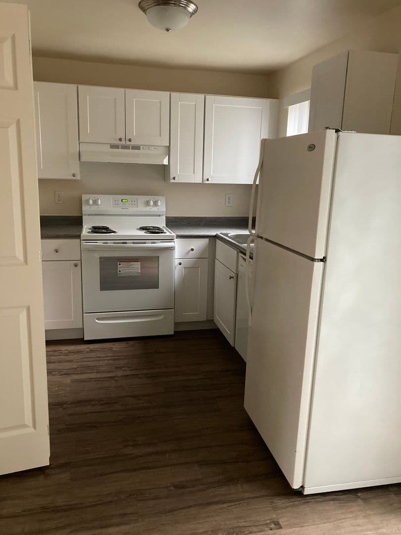 Tigard Apartment: 11521 SW 98th Ave