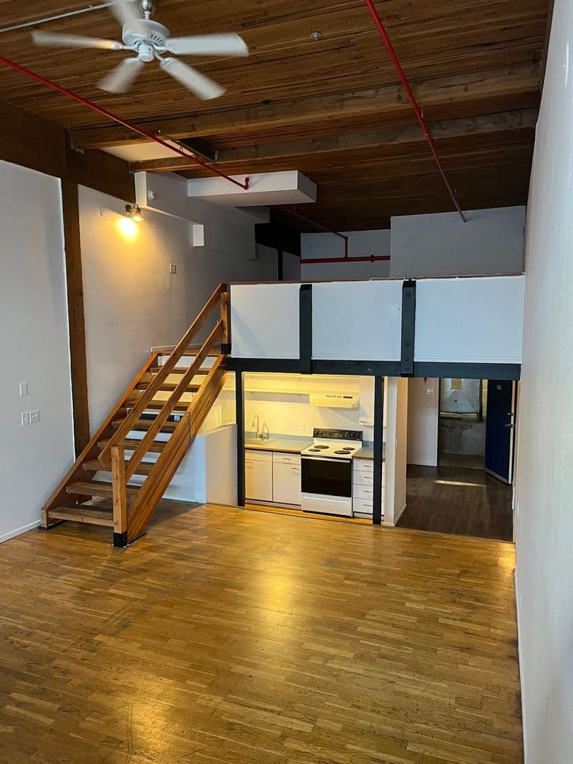 Portland Apartment: 625 NW Everett Street