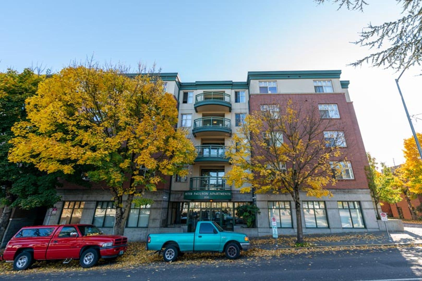 Portland Apartment: 1530 SW 13th Ave
