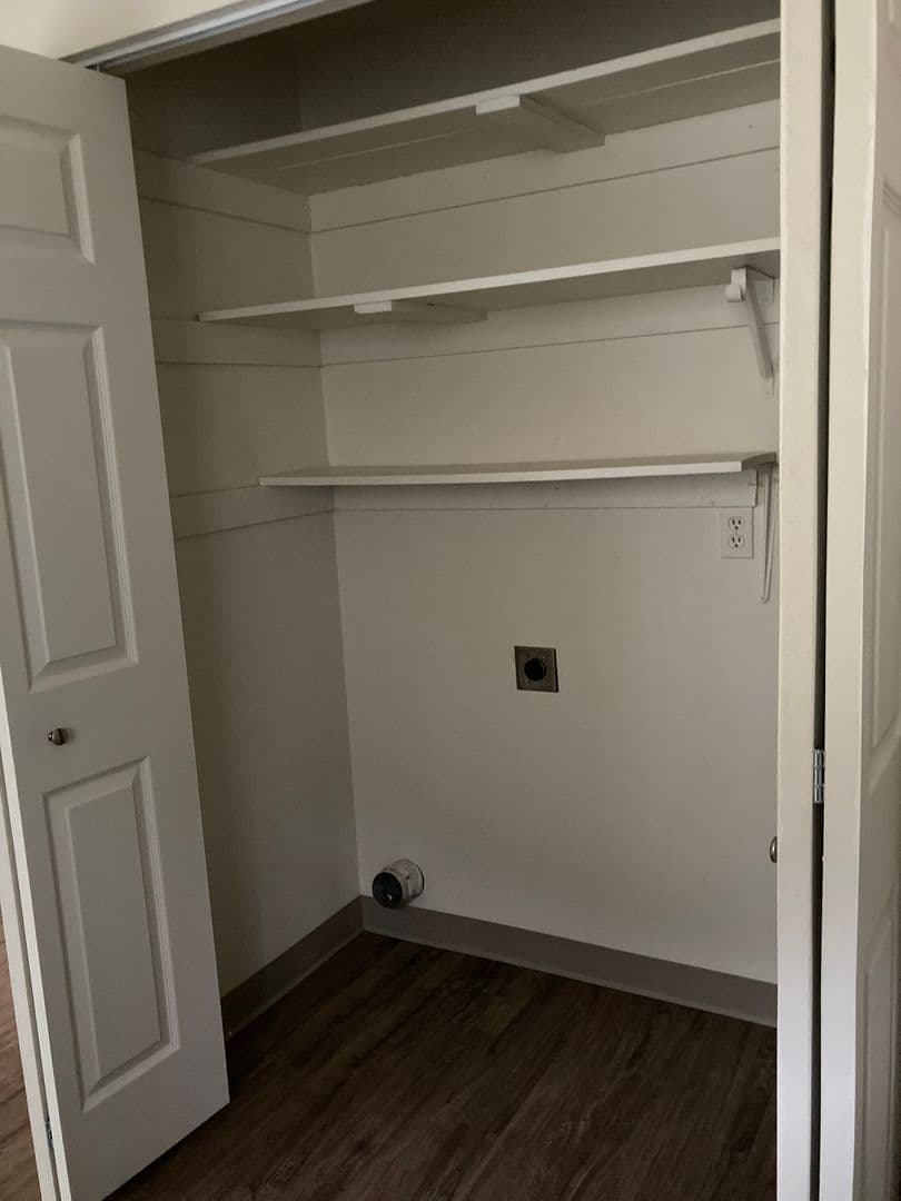 Tigard Apartment: 11521 SW 98th Ave