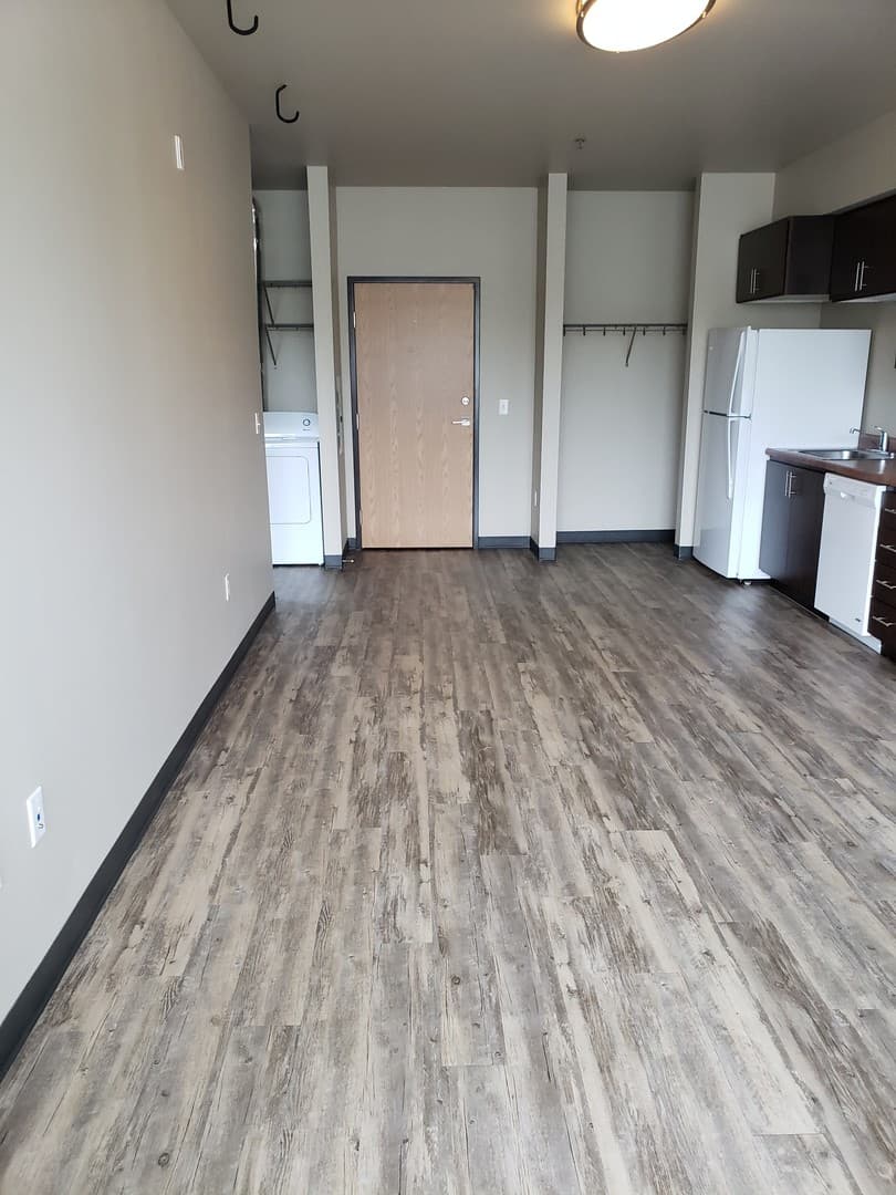 Portland Apartment: 9700 NE Everett Court
