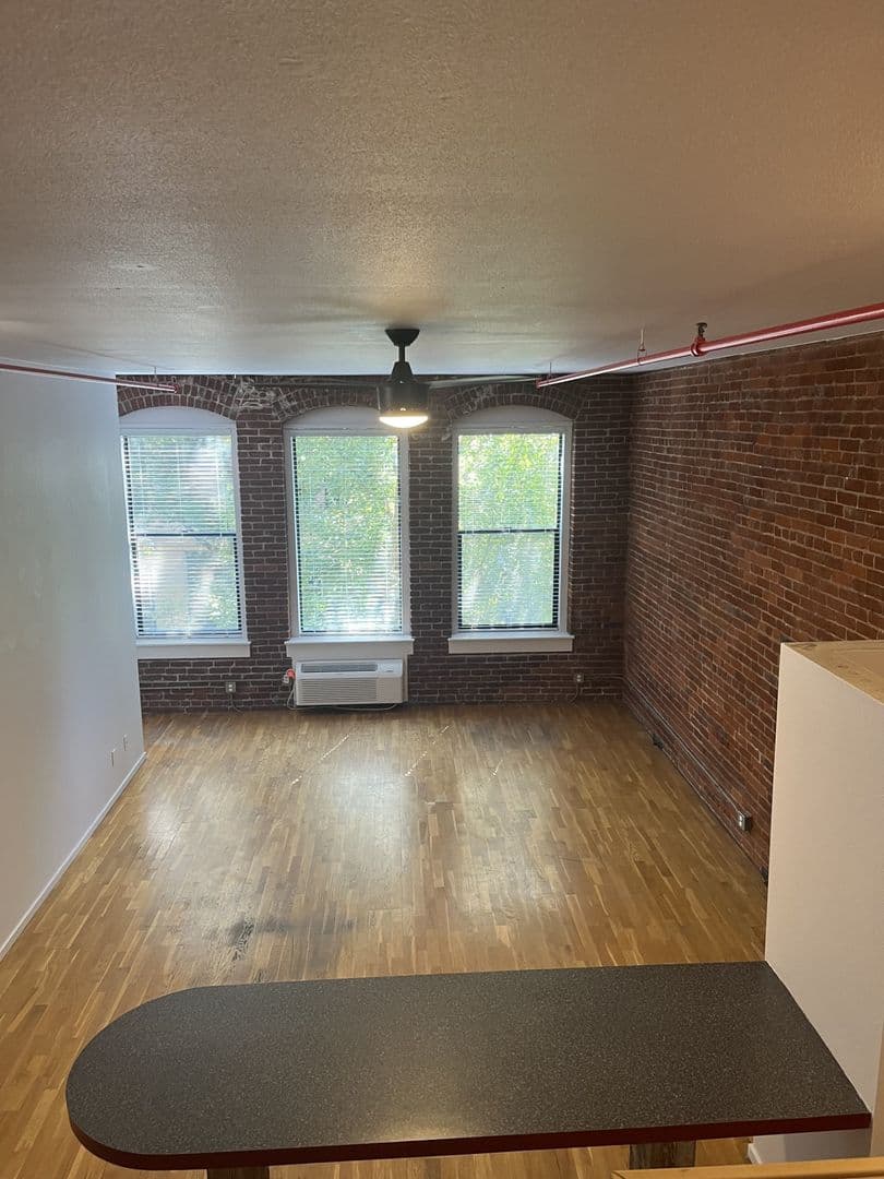 Portland Apartment: 625 NW Everett Street